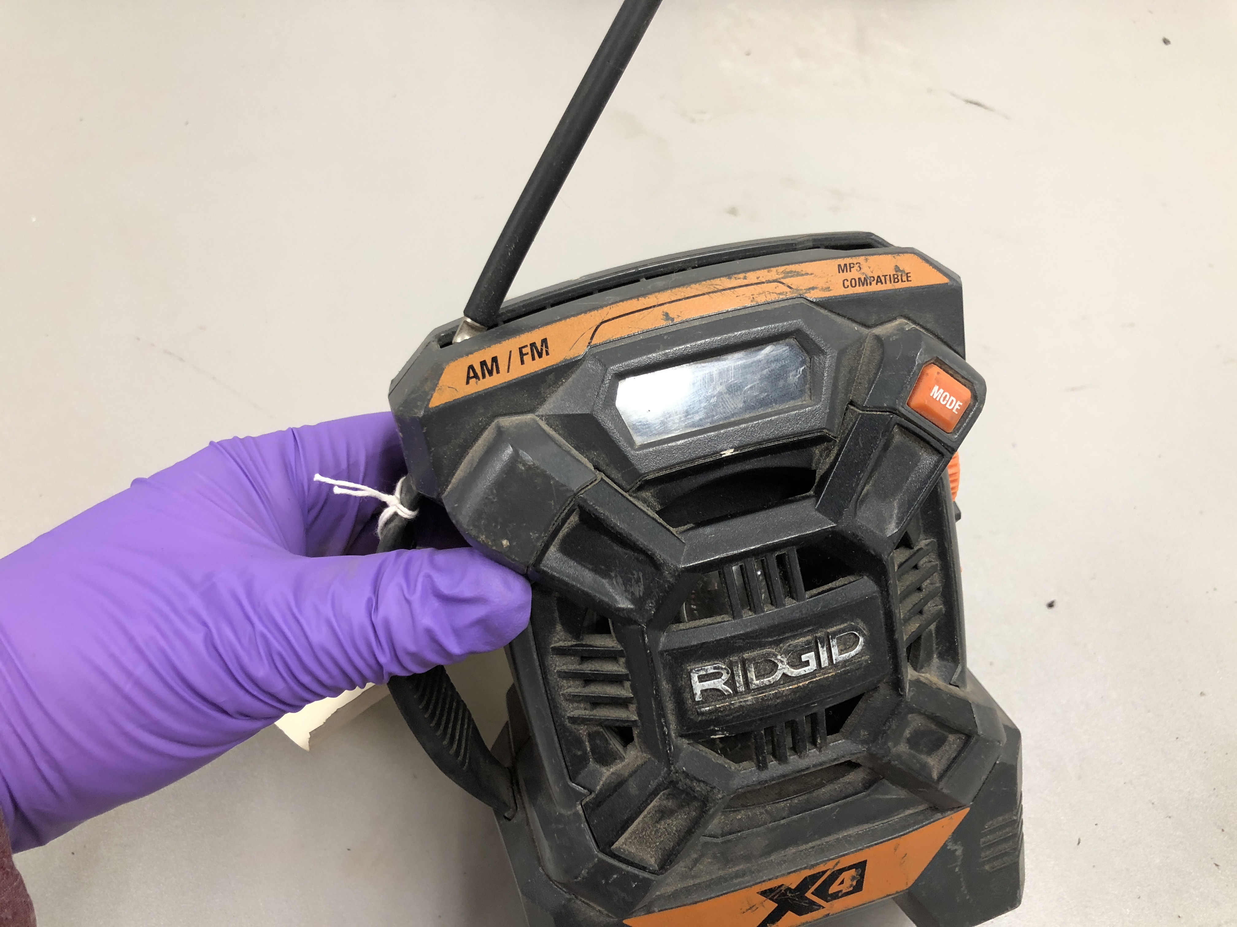 Ridgid X4 Portable radio impact driver and battery MiBid