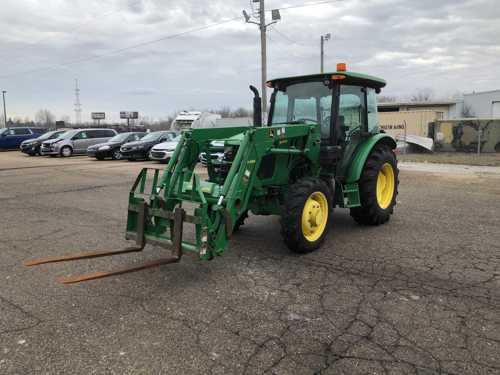 TOW OUT 2016 John Deere 5065E Tractor 2565.4 Hours S8200 — photo 1