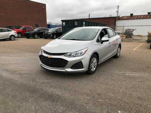 TOW OUT 2019 Chevrolet Cruze FWD 4DR Sedan 71,001 Miles T0945 — photo 1